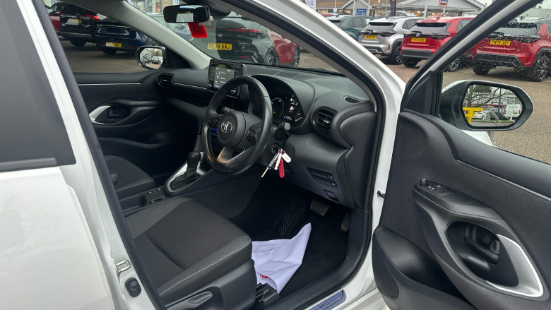 Toyota Yaris 1.5 Hybrid Icon 5dr CVT Hybrid Hatchback